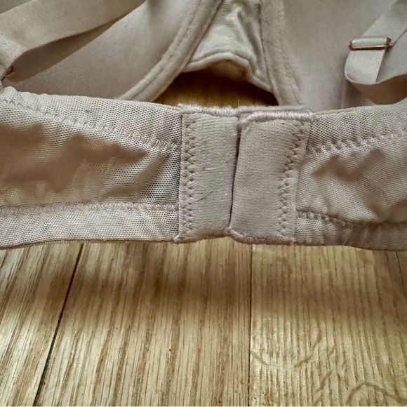 Victoria's Secret Very Sexy Bombshell Bra - Picture 7 of 9